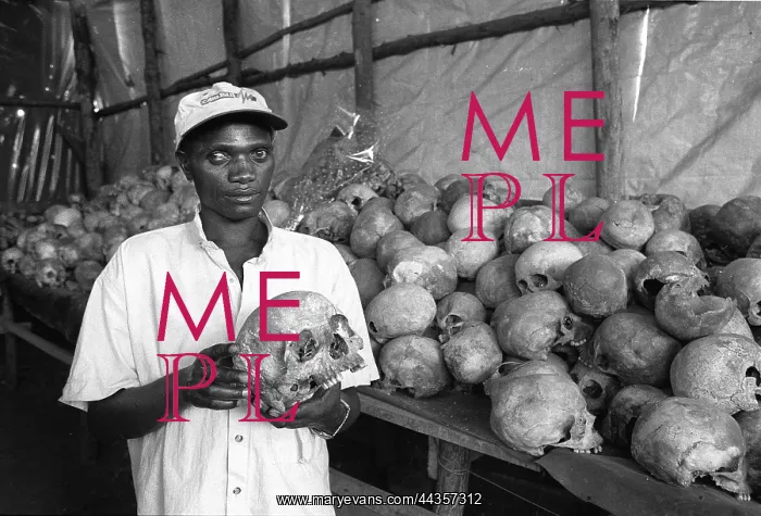 : Rwanda, Kigali, 2002: Sculls and bones of people killed : Rwanda, Kigali, 2002: Sculls and bones of people killed