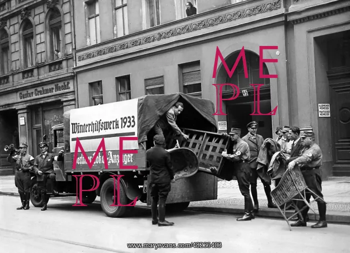 : SA members collect for the Winter Relief in Berlin, 1933 : SA members collect for the Winter Relief in Berlin, 1933