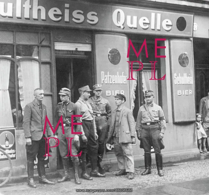  : SA men in front of their pub, 1933