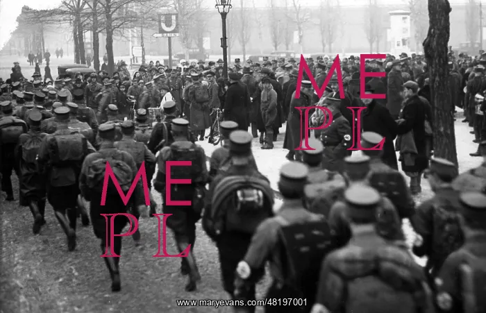 : The SA in the streets of Berlin, 1933 : The SA in the streets of Berlin, 1933