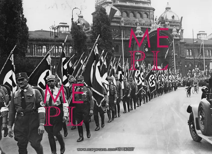 : SA troops in front of the Nuremberg main station, 1933 : SA troops in front of the Nuremberg main station, 1933