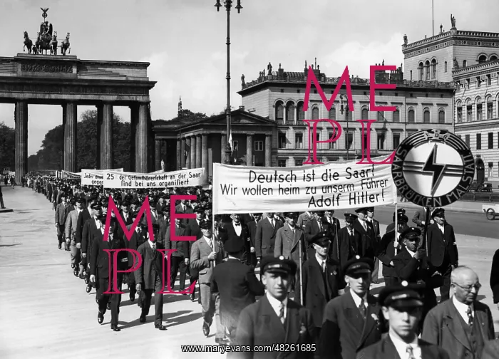 : Saar Germans at a rally in Berlin, 1934 : Saar Germans at a rally in Berlin, 1934