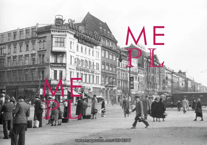 : The Saarlandstrasse in Berlin, 1943 : The Saarlandstrasse in Berlin, 1943