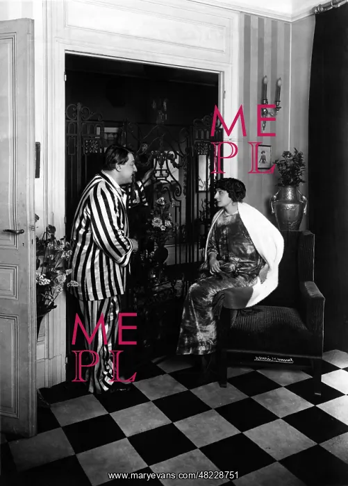 : Sacha Guitry with Charlotte Lyses, 1936 : Sacha Guitry with Charlotte Lyses, 1936