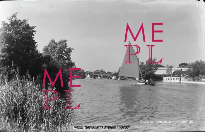 : Sailing at Horning : Sailing at Horning