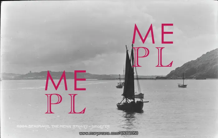 : Sailing in the Menai Straits : Sailing in the Menai Straits