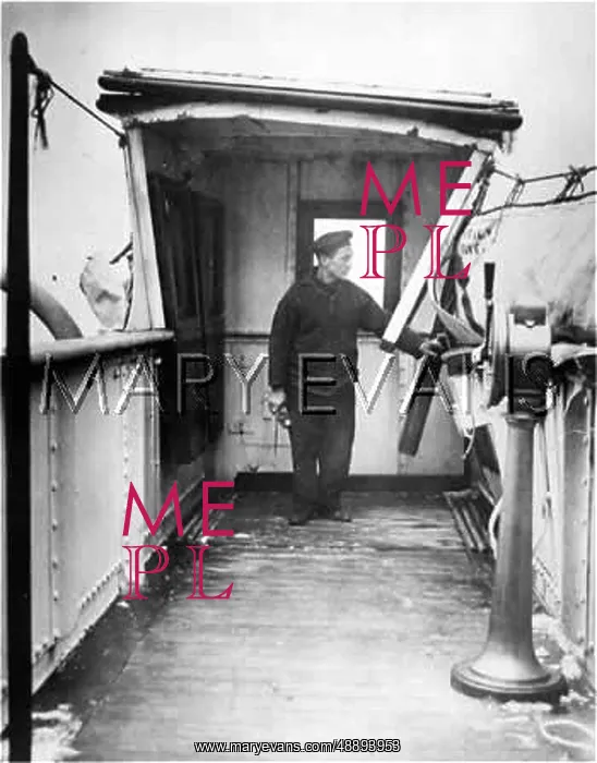 : SAILOR ON DAMAGED SHIP : SAILOR ON DAMAGED SHIP