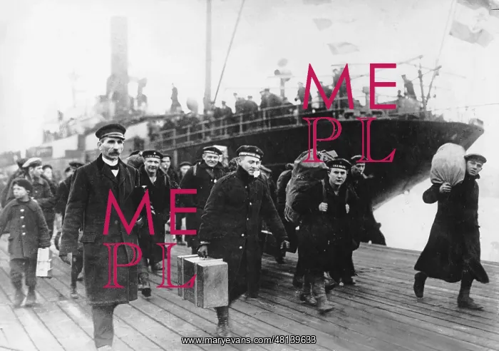 : Sailors of the deep sea fleet in Wilhelmshaven, 1920 : Sailors of the deep sea fleet in Wilhelmshaven, 1920