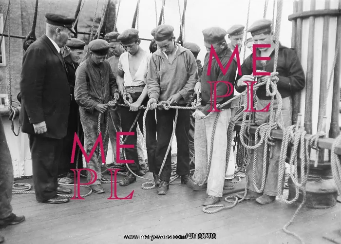 : Sailors learn to tie knots, around 1925 : Sailors learn to tie knots, around 1925