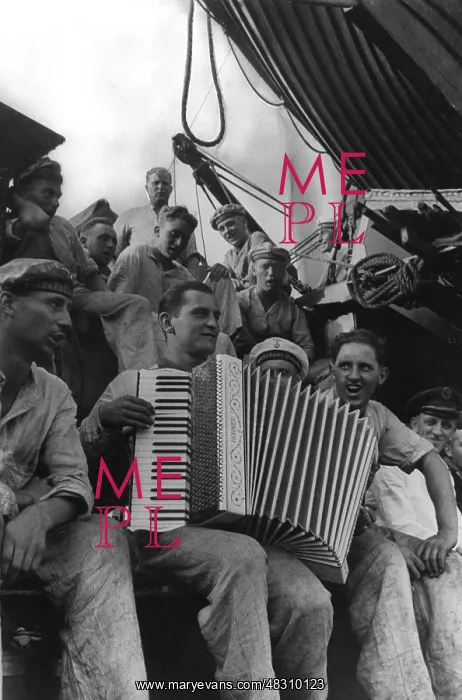: Sailors when singing : Sailors when singing