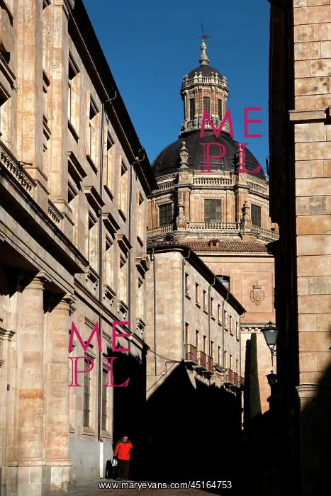 : Salamanca. Low angle view of the dome of the Clerecia Church : Salamanca. Low angle view of the dome of the Clerecia Church