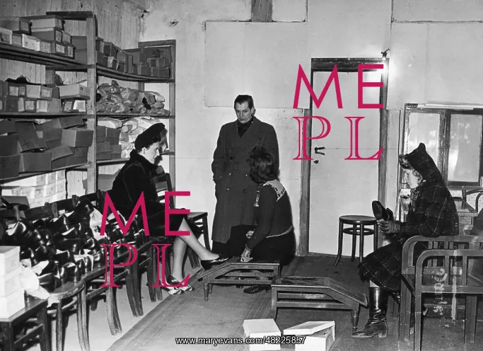 : Salesrooms in basements, Berlin 1944 : Salesrooms in basements, Berlin 1944