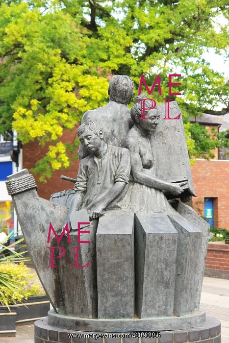 : The Saltworkers statue, Droitwich, Worcestershire : The Saltworkers statue, Droitwich, Worcestershire