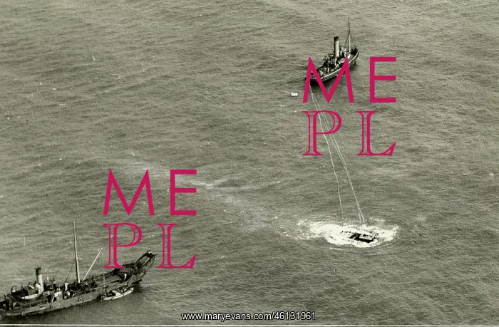 : Salvage operations, sunken submarine M2 : Salvage operations, sunken submarine M2
