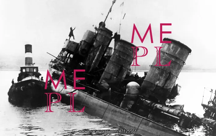: Salvaging German Destroyer G102, Scapa Flow, Orkney : Salvaging German Destroyer G102, Scapa Flow, Orkney