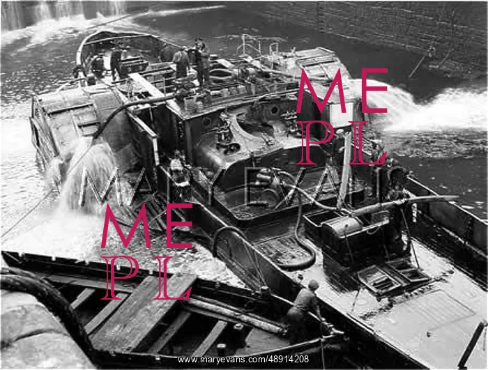 : SALVAGING A PADDLE TUG : SALVAGING A PADDLE TUG