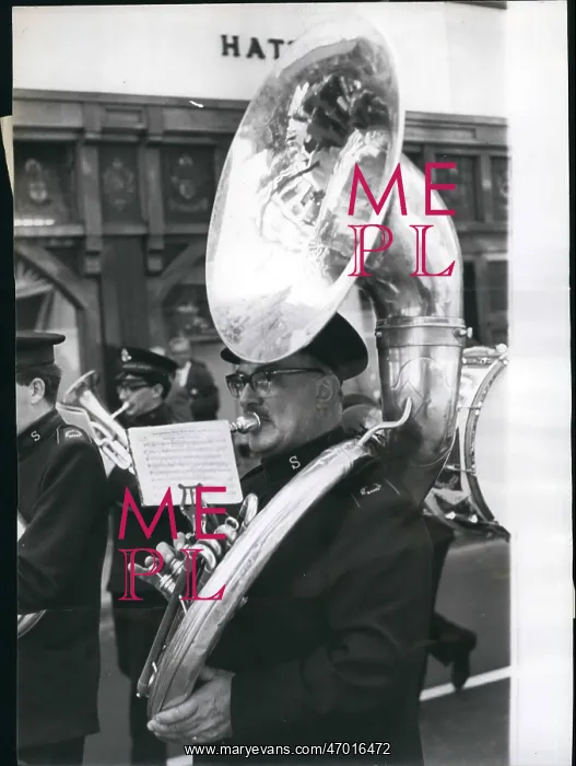 : Salvation Army sousaphone player, Oxford Street, London : Salvation Army sousaphone player, Oxford Street, London