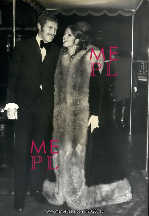 : Samantha Eggar with husband at film premiere : Samantha Eggar with husband at film premiere