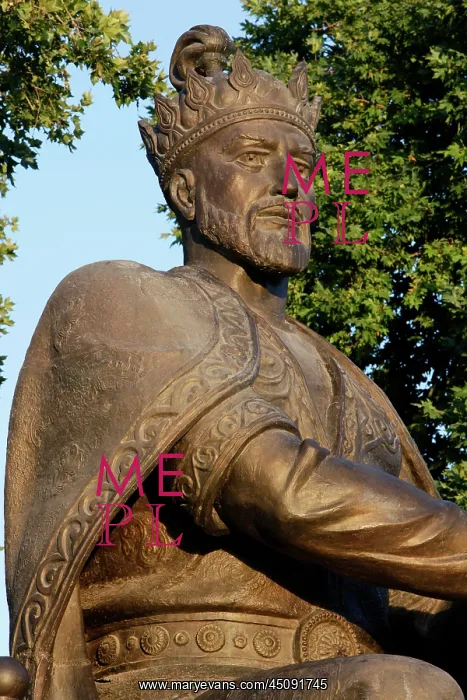  : Samarkand. Detail of statue of Amir Timur, Samarkand