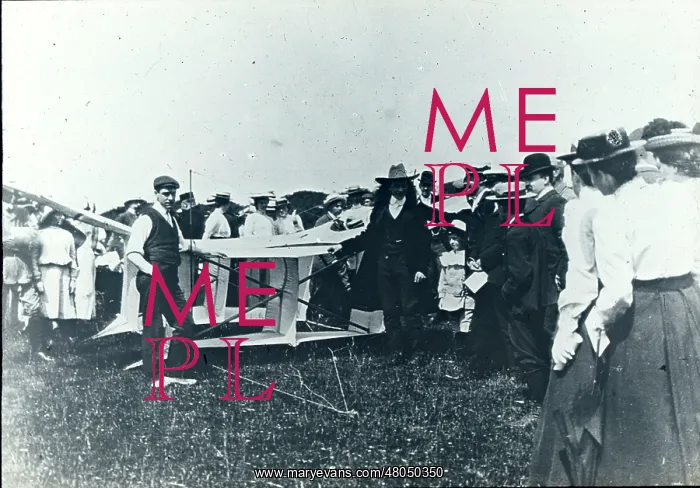 : Samuel Cody and his kite at Findon : Samuel Cody and his kite at Findon