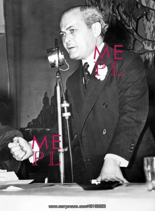 : Samuel Dickstein speaks at an assembly, 1938 : Samuel Dickstein speaks at an assembly, 1938