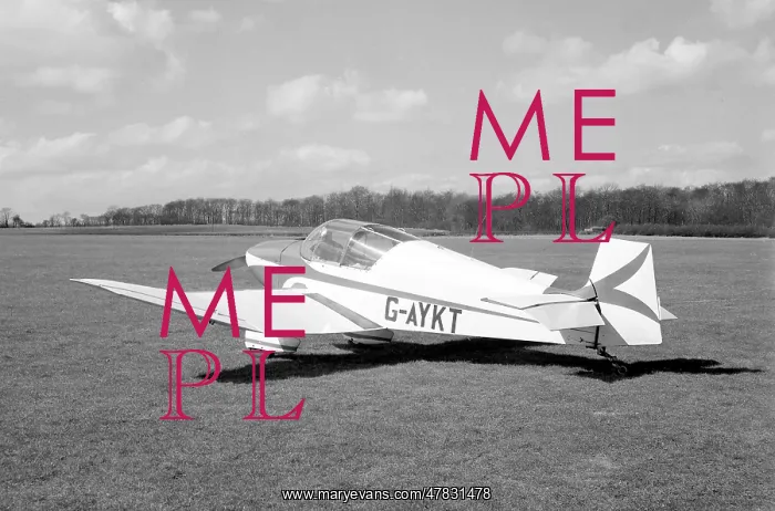 : SAN Jodel D.117 G-AYKT : SAN Jodel D.117 G-AYKT