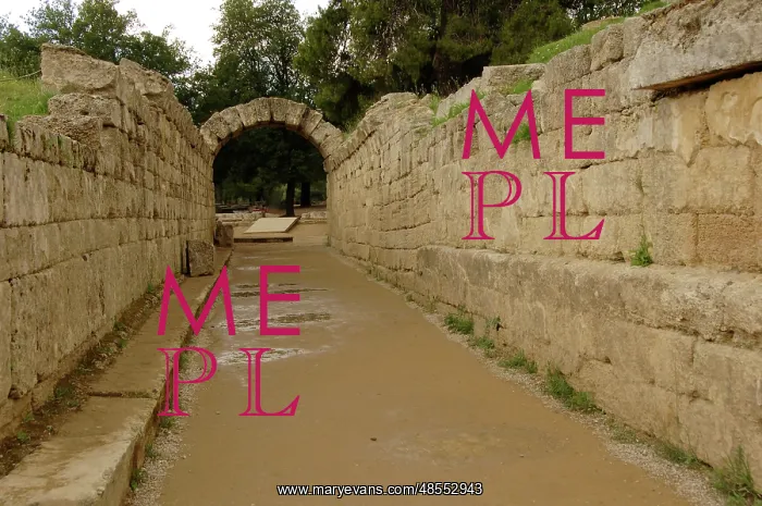: Sanctuary of Olympia. Olympic stadium. The vaulted tunnel le : Sanctuary of Olympia. Olympic stadium. The vaulted tunnel le