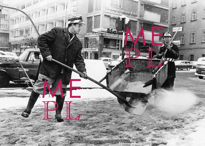 : Sand scattering in Vienna 1969 : Sand scattering in Vienna 1969