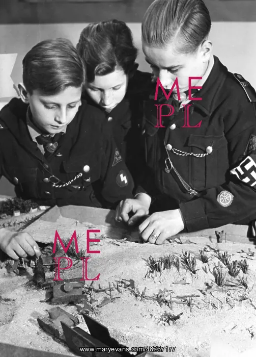 : Sandbox work, 1943 : Sandbox work, 1943