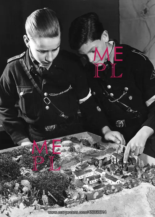 : Sandbox work, 1943 : Sandbox work, 1943
