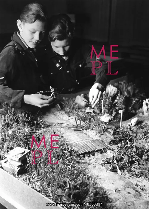 : Sandbox work, 1943 : Sandbox work, 1943