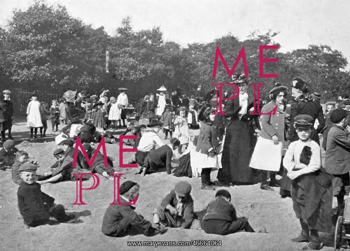  : Sandpit, Victoria Park, London