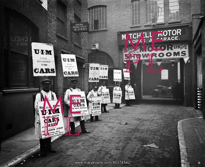 : Sandwich board men 1910 : Sandwich board men 1910