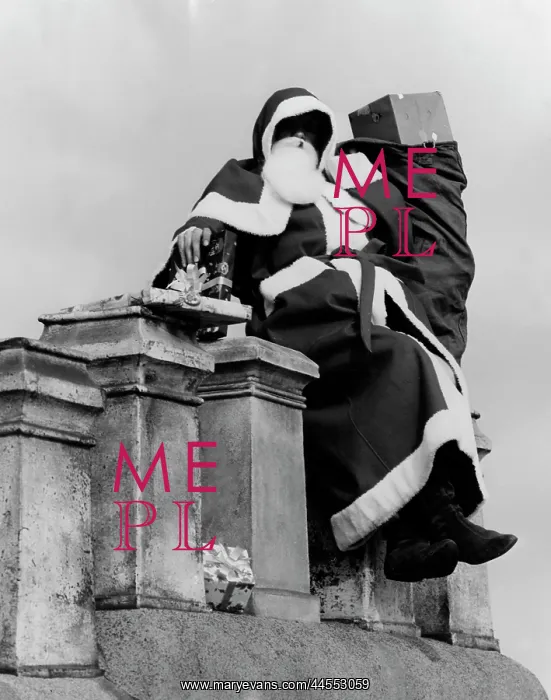  : SANTA & CHIMNEY GIFTS