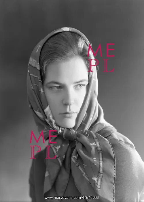  : Sarah Gilroy