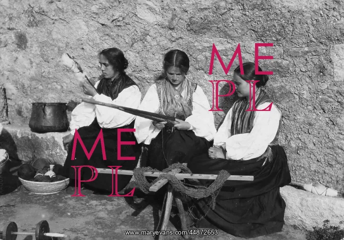  : SARDINIAN WOMEN