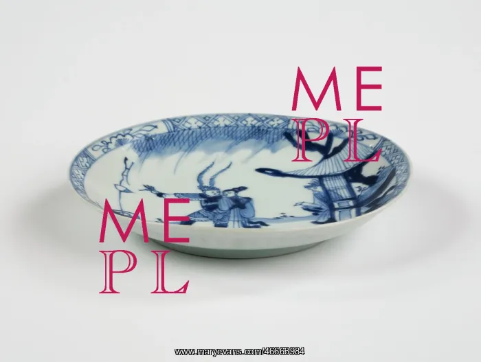 : Saucer. Porcelain saucer with cobalt blue underglaze decoration of three figures : Saucer. Porcelain saucer with cobalt blue underglaze decoration of three figures