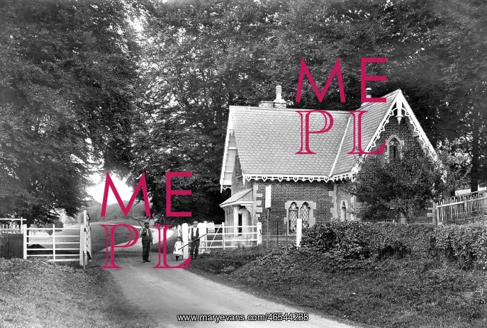  : Savernake, Forest, Puthall Gate 1906