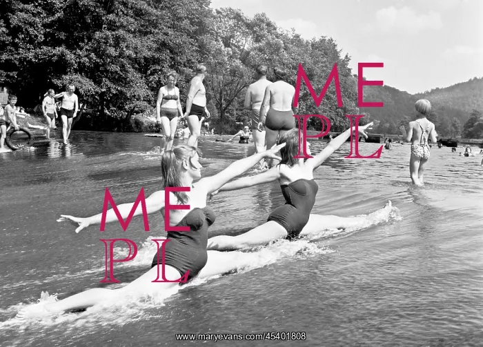 : Sazava river - swimming - river barrage : Sazava river - swimming - river barrage