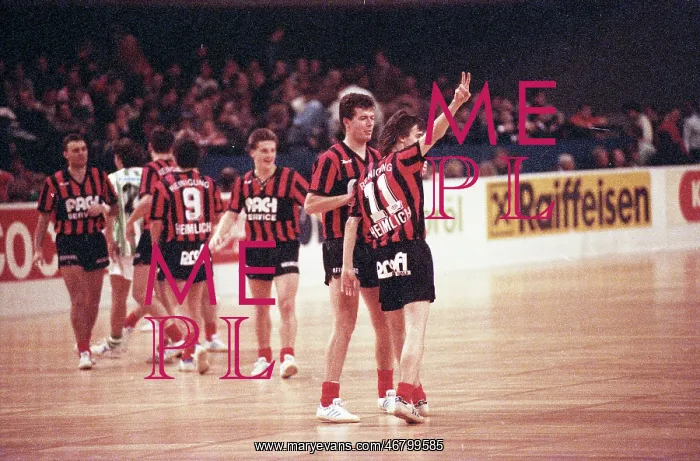 : S.C. Donaufeld : S.C. Donaufeld