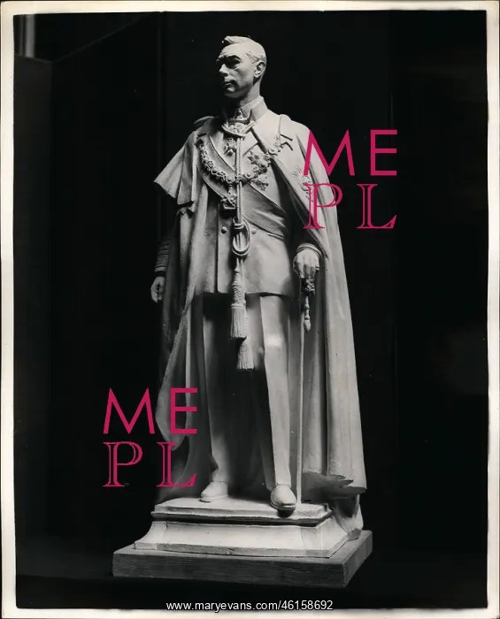 : Scale model of King George VI statue : Scale model of King George VI statue