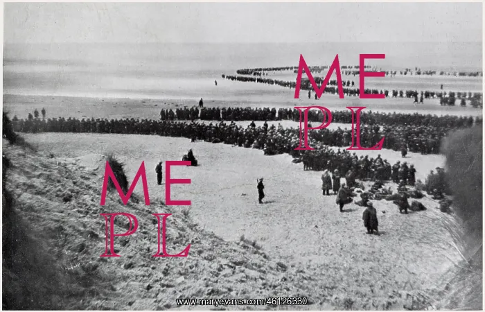 : Scene during the evacuation of Dunkirk, WW2 : Scene during the evacuation of Dunkirk, WW2