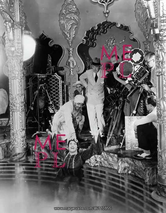 : Scene from KISMET : Scene from KISMET