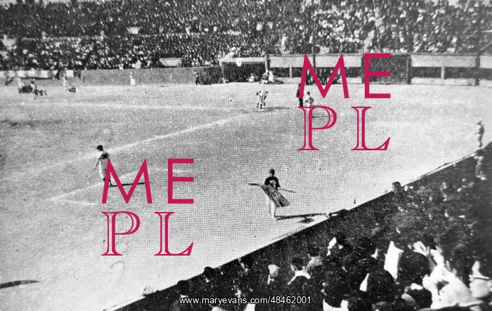  : A scene of Koreans watching a Baseball Game