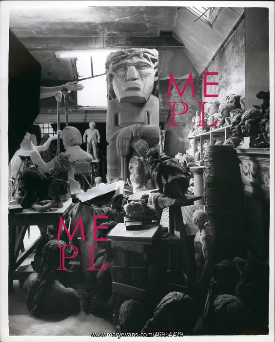 : Scene in studio of sculptor Sir Jacob Epstein, London : Scene in studio of sculptor Sir Jacob Epstein, London