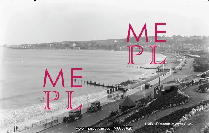 : Scenic View of the Beach at Swanage : Scenic View of the Beach at Swanage