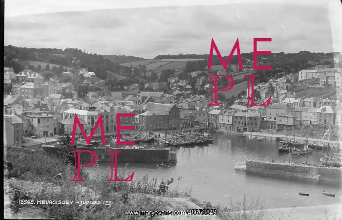 : Scenic View of Mevagissey Harbour : Scenic View of Mevagissey Harbour