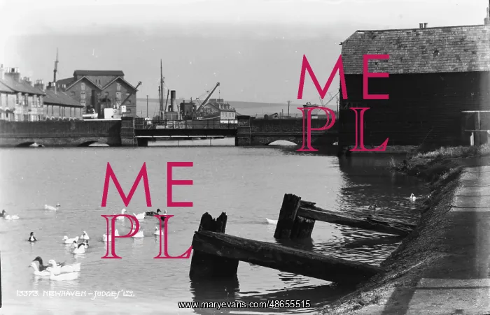 : Scenic View of Newhaven Harbour : Scenic View of Newhaven Harbour