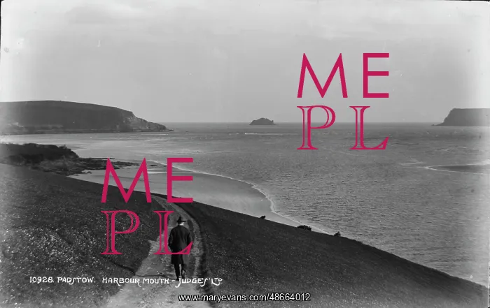 : Scenic View of Padstow Harbour Mouth : Scenic View of Padstow Harbour Mouth