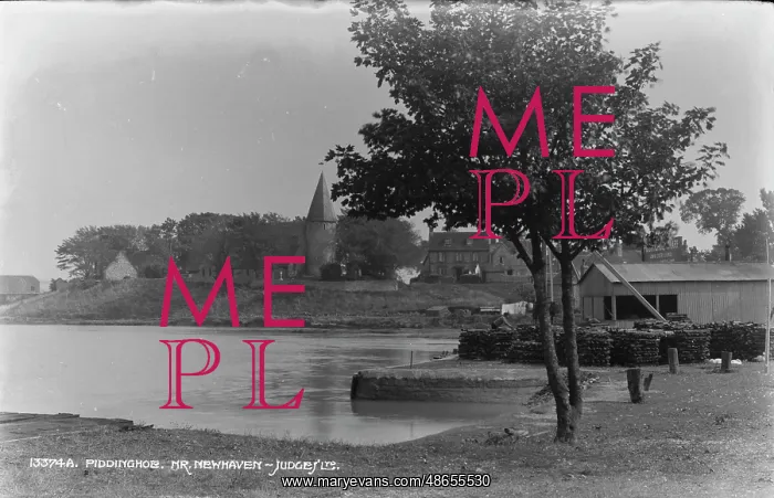 : Scenic View of Piddinghoe : Scenic View of Piddinghoe